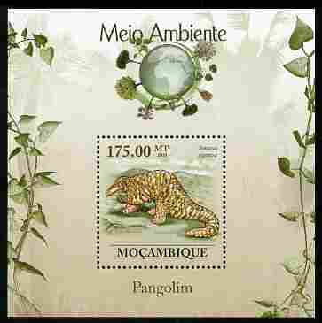 Mozambique 2010 The Environment - Pangolins perf m/sheet unmounted mint Michel BL 308, stamps on , stamps on  stamps on animals, stamps on  stamps on pangolins, stamps on  stamps on ant eaters, stamps on  stamps on environment