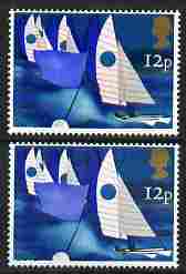 Great Britain 1975 Sailing 12p unmounted mint with rose omitted plus normal, SG 983var, stamps on , stamps on  stamps on ships, stamps on  stamps on yachts, stamps on  stamps on sailing