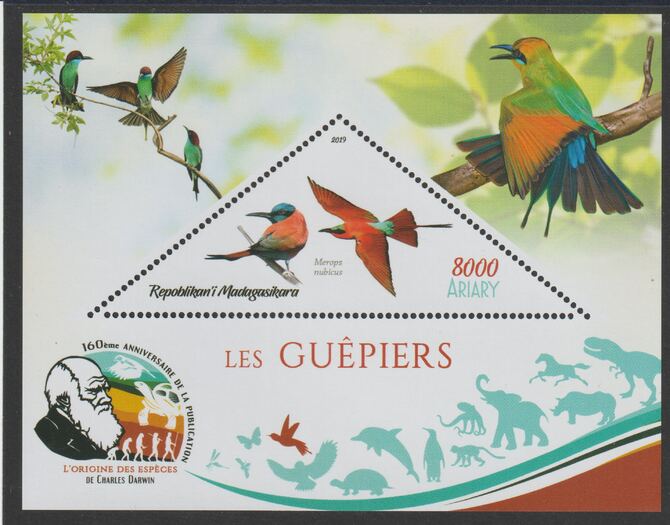 Madagascar 2019 Darwin 160th Anniversary of Publication of The Origin of Species - Bee Eaters #4 perf deluxe sheet containing one triangular value unmounted mint, stamps on triangular, stamps on shaped, stamps on darwin, stamps on birds, stamps on bee eaters