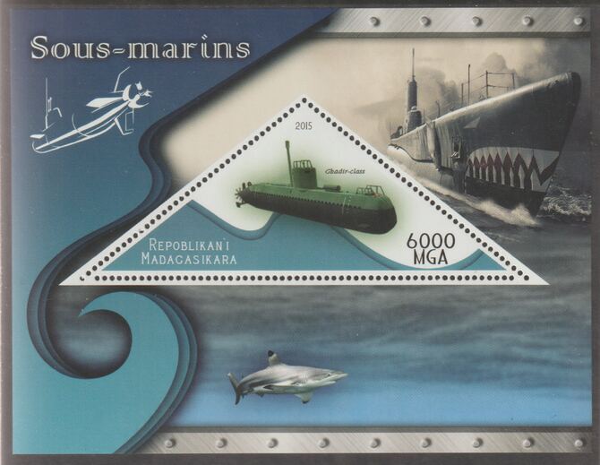 Madagascar 2015 Submarines #2 perf deluxe sheet containing one triangular value unmounted mint, stamps on triangular, stamps on shaped, stamps on ships, stamps on submarines