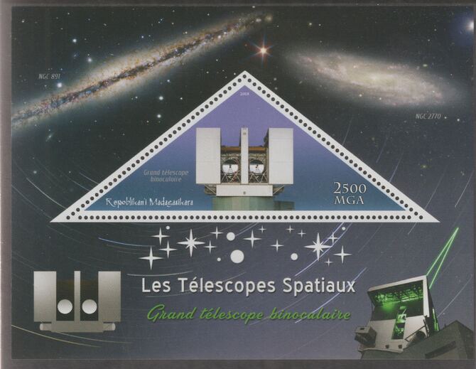 Madagascar 2018 Space Telescopes #3 perf deluxe sheet containing one triangular value unmounted mint, stamps on triangular, stamps on shaped, stamps on telescopes, stamps on space