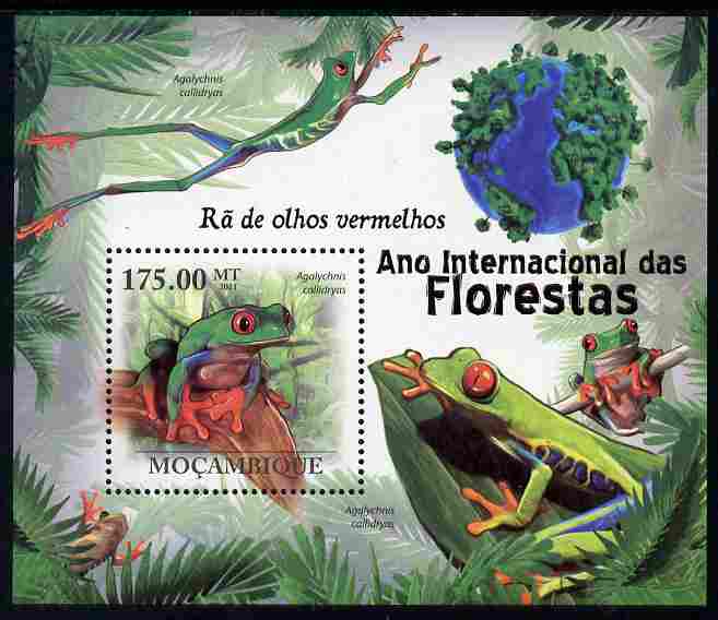 Mozambique 2011 International Year of the Forest - Red-eyed Tree Frog perf m/sheet unmounted mint, Michel BL408, stamps on , stamps on  stamps on trees, stamps on  stamps on animals, stamps on  stamps on frogs