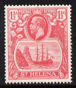 St Helena 1922-37 KG5 Badge Script 1.5d single with variety Bottom vignette frame line broken twice (stamp 24) unmounted mint SG 99var, stamps on , stamps on  kg5 , stamps on ships