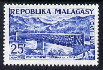 Malagasy Republic 1962 President's Bridge 25f unmounted mint, SG 36, stamps on bridges, stamps on civil engineering